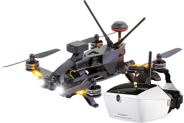 Walkera Runner 250 Pro Racing-Quadrocopter RTF - FPV-Drohne mit Full HD-Kamera, Goggle V4 Videobrill